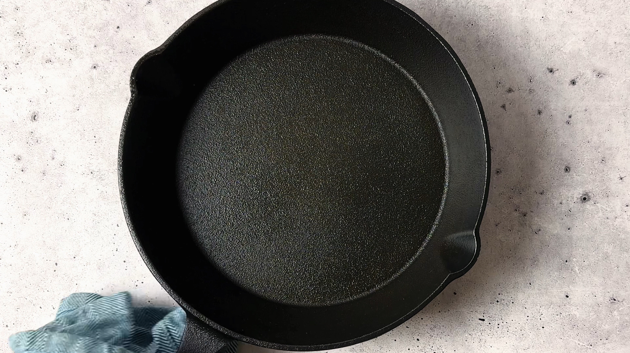 cast iron pan